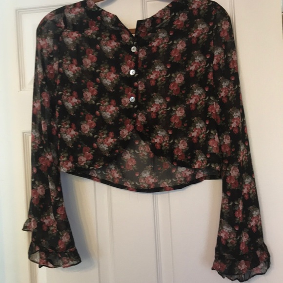 NWT Floral Crop Top by the Hanger - Picture 4 of 5